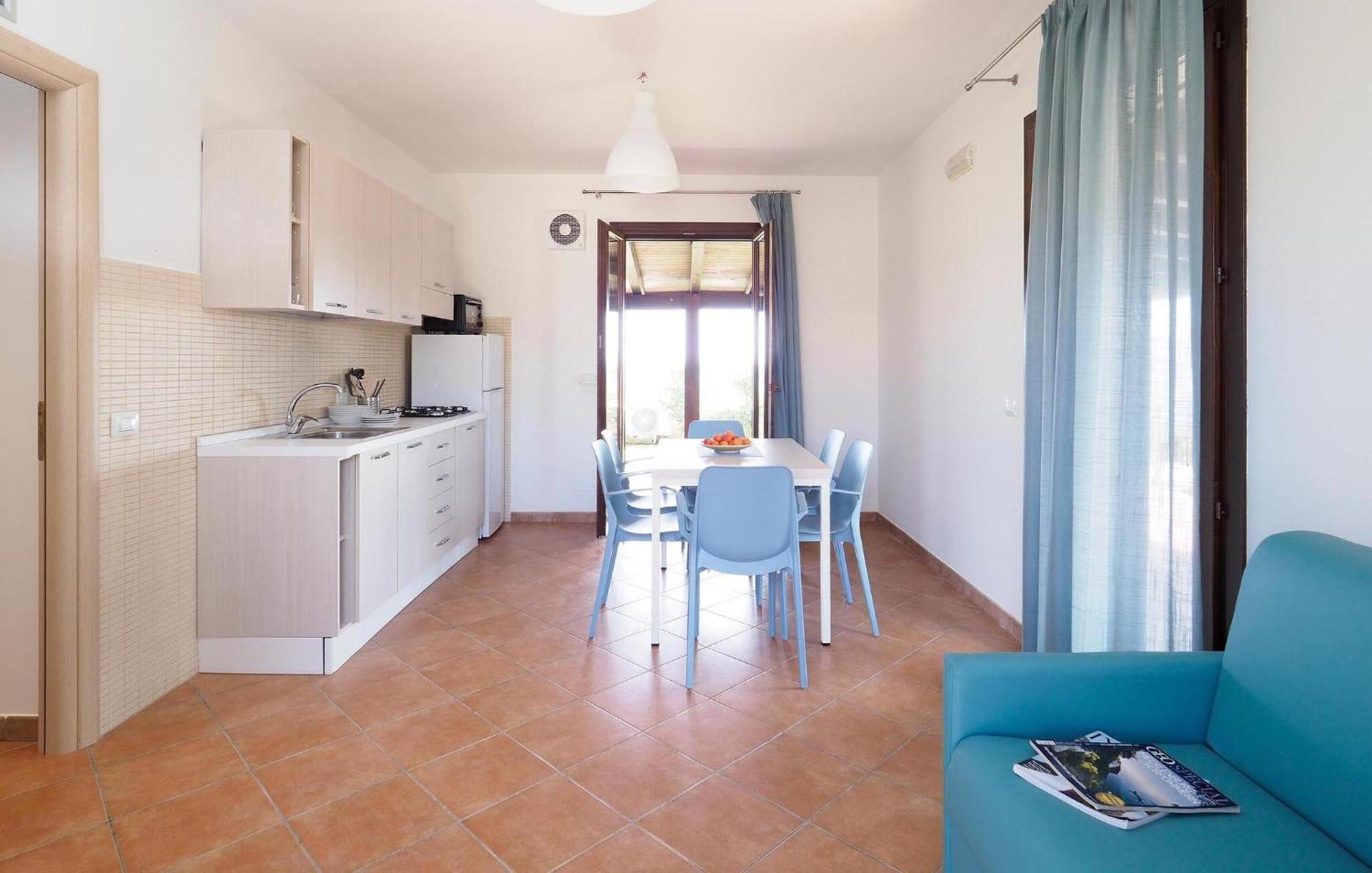 Lovely Home In Marina Di Modica With Kitchenette Bagian luar foto